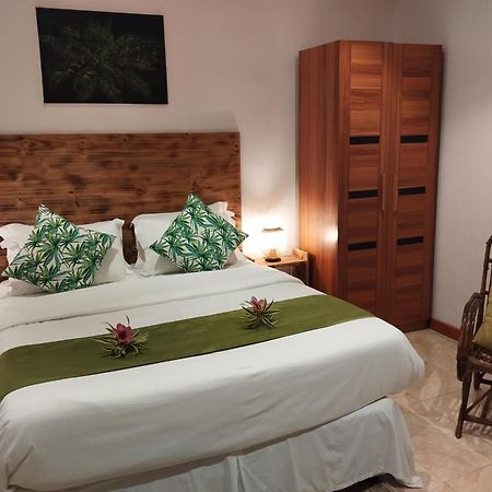 Fern Lodge Self Catering Ла-Диг Экстерьер фото