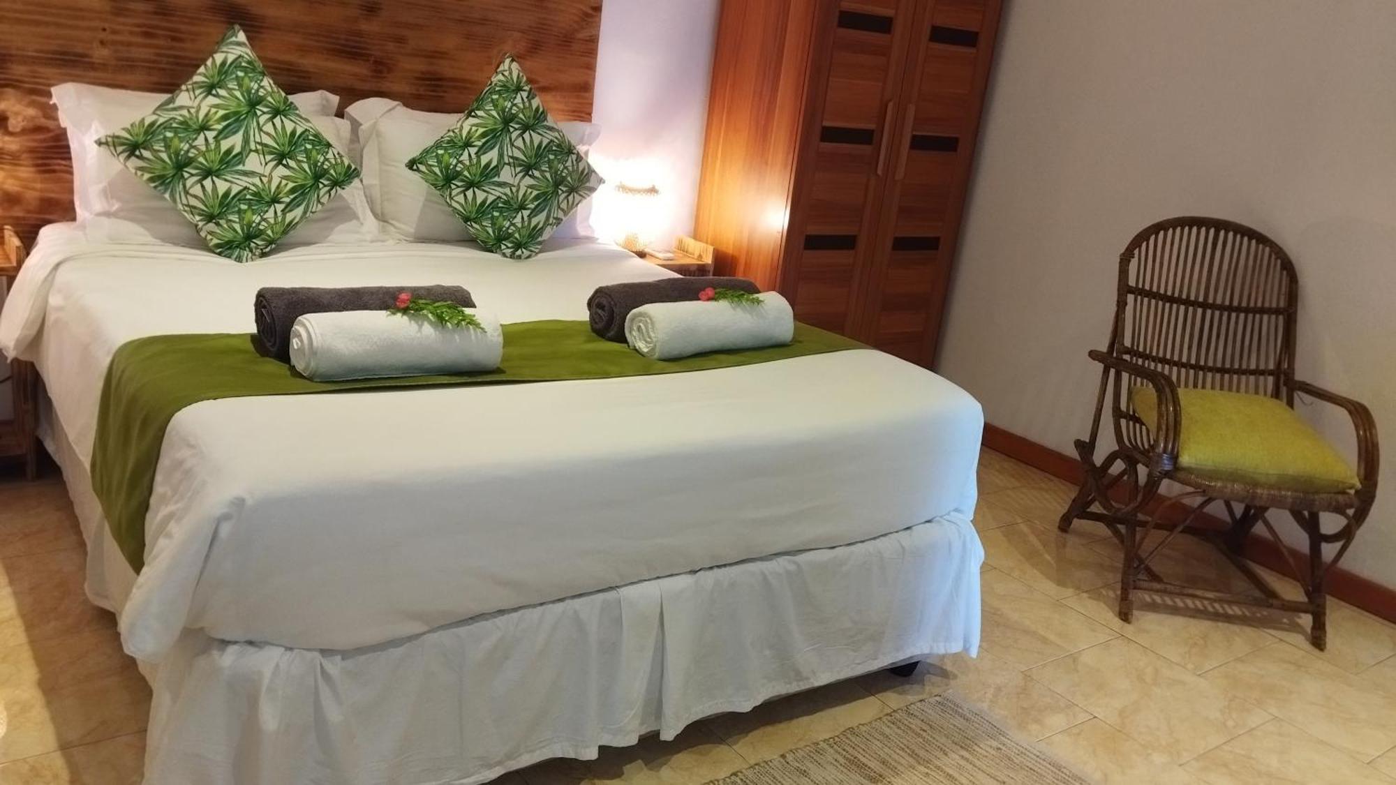 Fern Lodge Self Catering Ла-Диг Номер фото