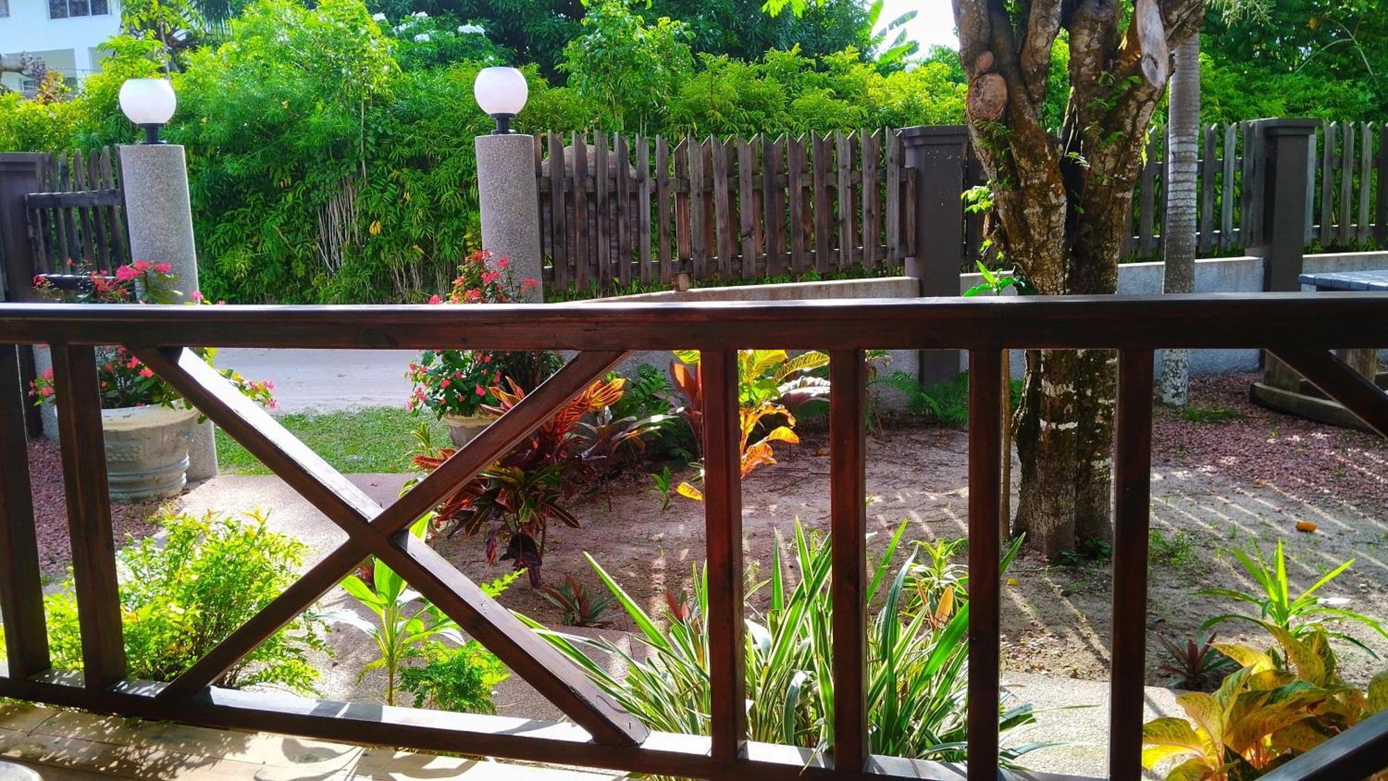 Fern Lodge Self Catering Ла-Диг Номер фото