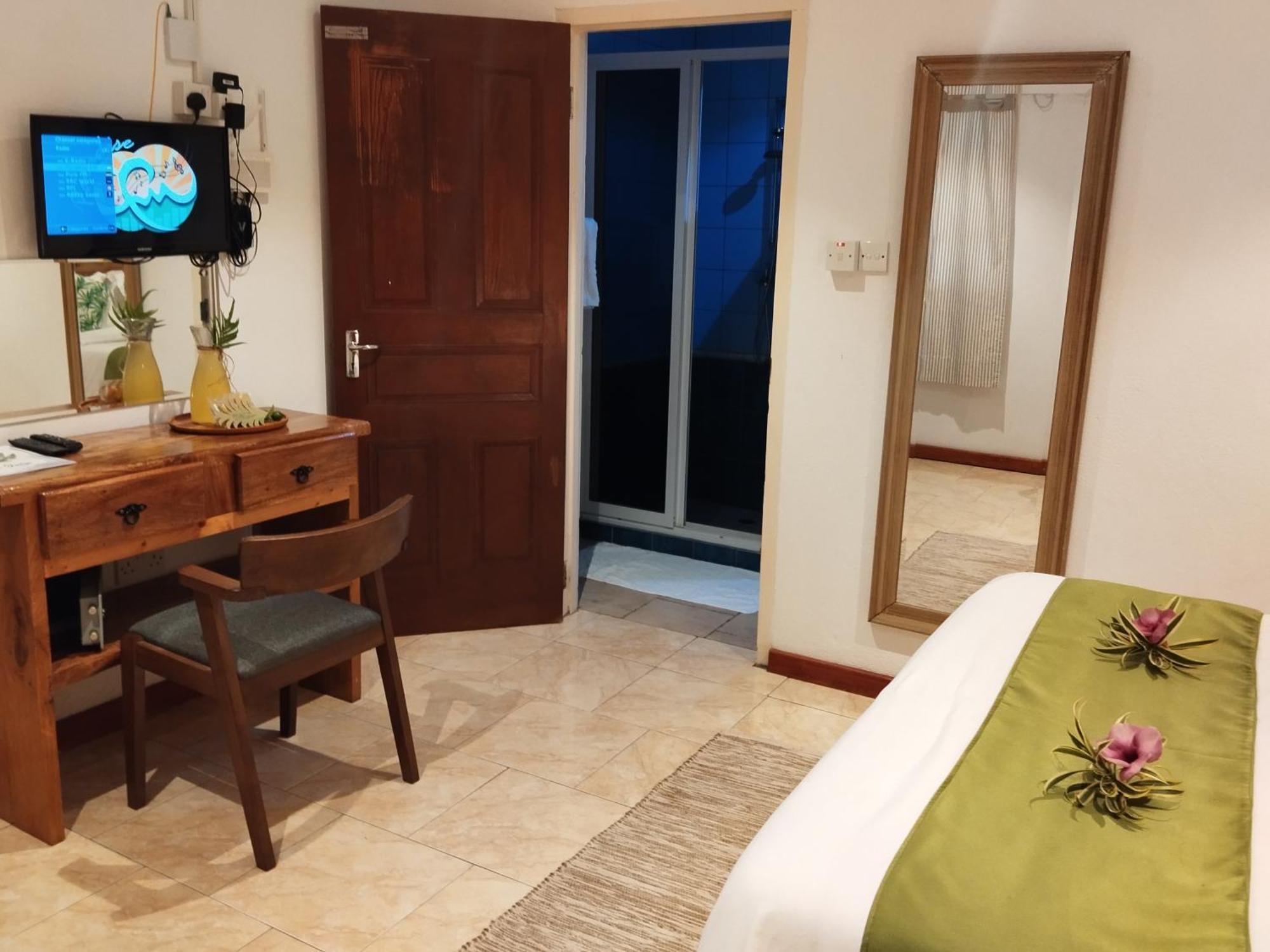 Fern Lodge Self Catering Ла-Диг Экстерьер фото